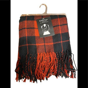 NWT Hildie & Jo Scarf/Wrap Blanket Scarf Red/Black Plaid